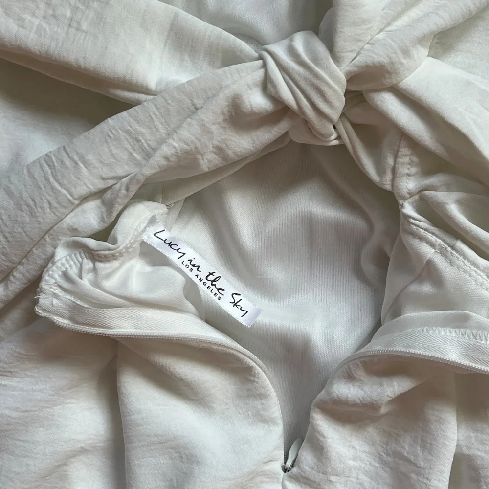 Lucy in the Sky Off White Ruffle Mini Dress w/ Back Ties | Women’s Size Large - Picture 9 of 12